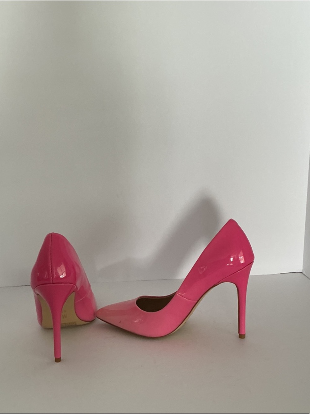 ⭐️⭐️. MIX NO. 6⭐️⭐️.         . Pink Hombre Pumps